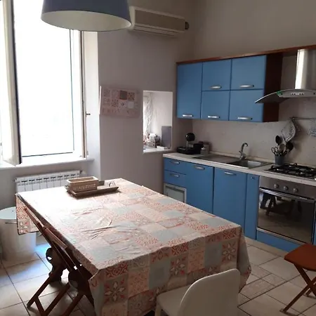 Apartment Trilocale A 20mt Dal Mare - Budello